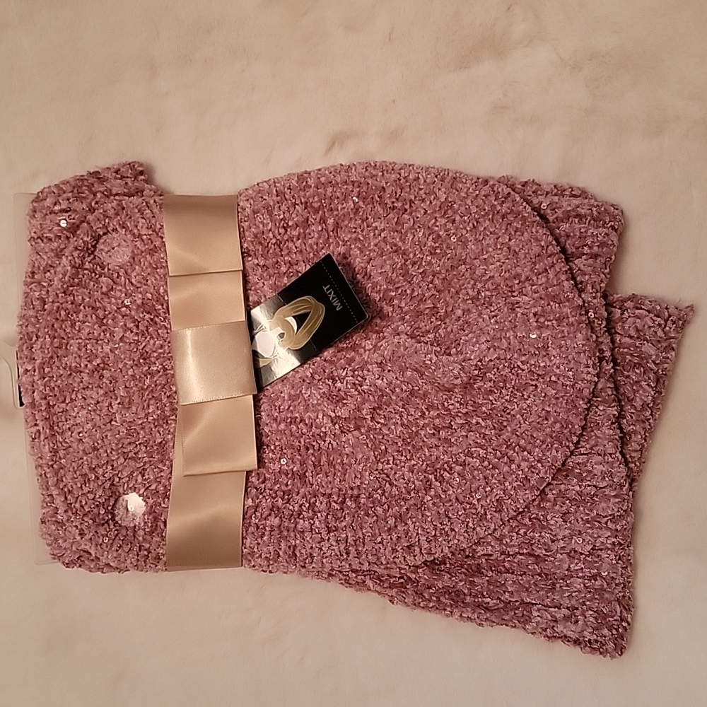 Women's Hat & Scarf Set